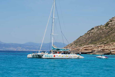 Magic Catamaran auf dem Mittelmeer vor Mallorca